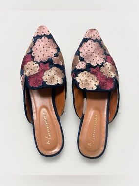 Anthropologie Shoes Embroidered Velvet Floral Mules Beaded Women Sz 8M Spring